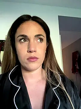 Clara-xoxo online show from 09.26.25