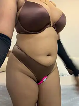 Snapshot of angelwavy chatting on 06.19.26 angelwavy online show from 06.19.26