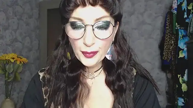 Aziza1 online show from 10.05.25