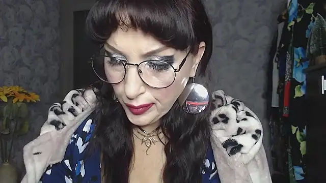 Aziza1 online show from 10.18.25