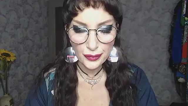 Aziza1 online show from 12.17.25