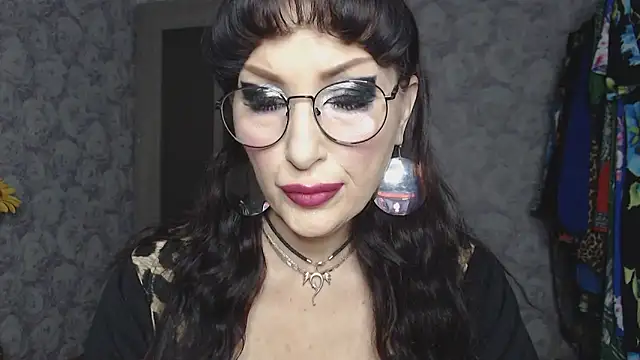 Aziza1 online show from 12.21.25