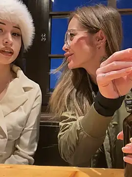 Etwas neugierig online show from 03.10.26