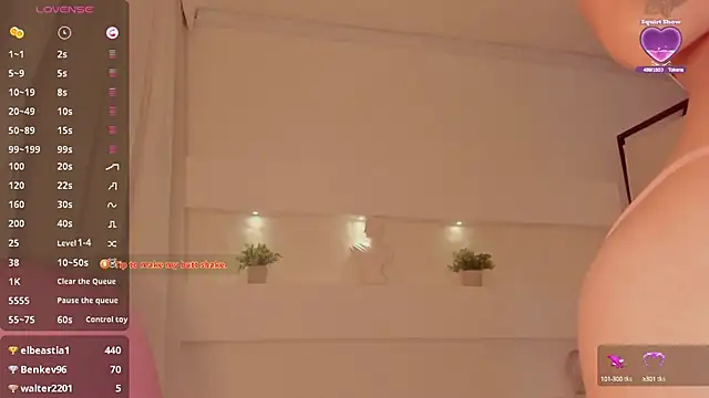 Snapshot of AshleyRoys chatting on 02.21.25 AshleyRoys online show from 02.21.25