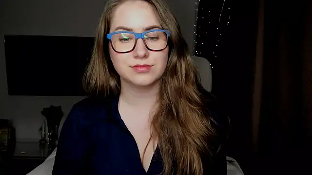 SeasonalSomeone online show from 11.21.25