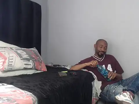 Snapshot of Ogmelo chatting on 07.16.26 Ogmelo online show from 07.16.26