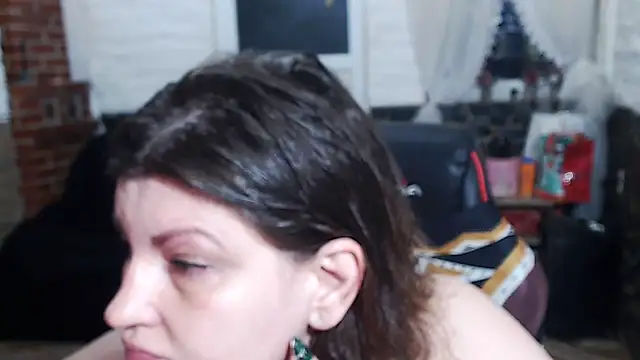 Snapshot of piticaforever chatting on 12.21.25 piticaforever online show from 12.21.25