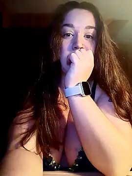 Snapshot of Meiwox chatting on 09.28.25 Meiwox online show from 09.28.25