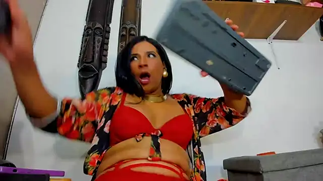 Snapshot of sashasweethot chatting on 01.06.25 sashasweethot online show from 01.06.25