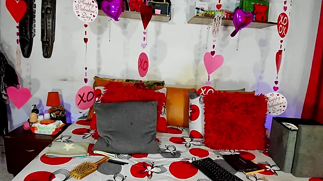 Snapshot of sashasweethot chatting on 03.07.25 sashasweethot online show from 03.07.25