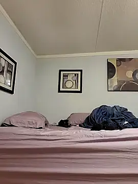 Snapshot of MaddyC6992 chatting on 02.12.25 MaddyC6992 online show from 02.12.25