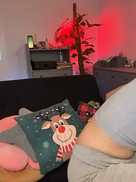 Trixie-Tainted online show from 12.04.25