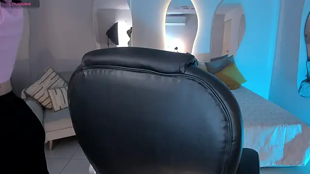 MorganHicks online show from 02.11.25