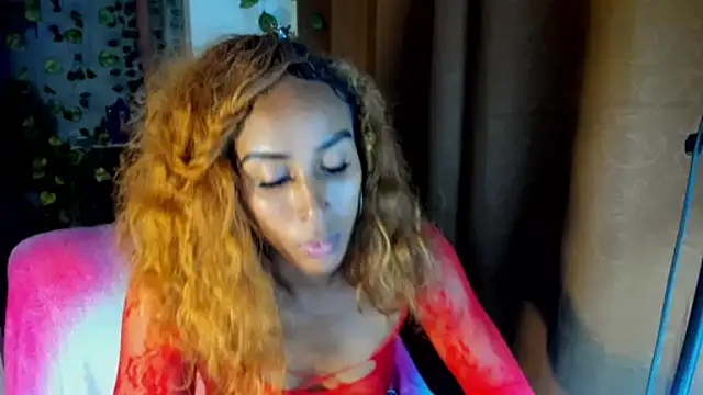 Snapshot of CarameloCeron chatting on 09.30.25 CarameloCeron online show from 09.30.25