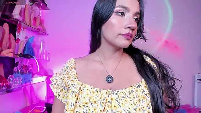 Snapshot of christymilkk chatting on 09.30.25 christymilkk online show from 09.30.25