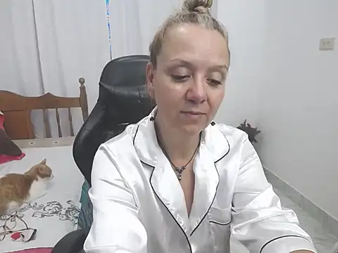 yeslluisa online show from 04.12.26