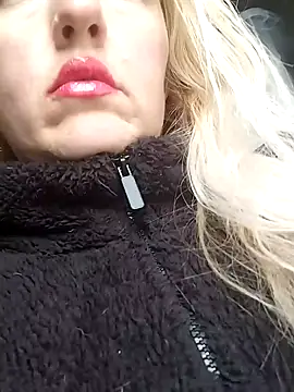 Mllesha74000 online show from 11.10.25