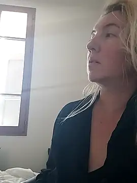 Mllesha74000 online show from 04.22.26