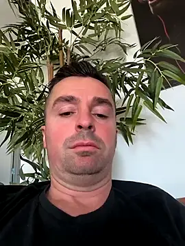 Snapshot of Nathankart chatting on 10.10.25 Nathankart online show from 10.10.25