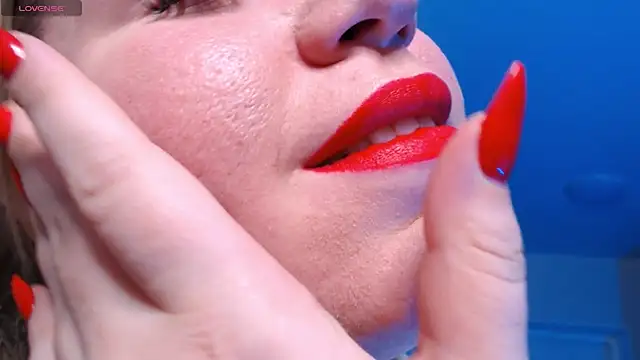 HotTiffani online show from 03.03.25