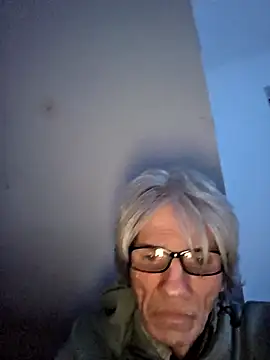 Snapshot of InMeinenMund chatting on 03.25.26 InMeinenMund online show from 03.25.26