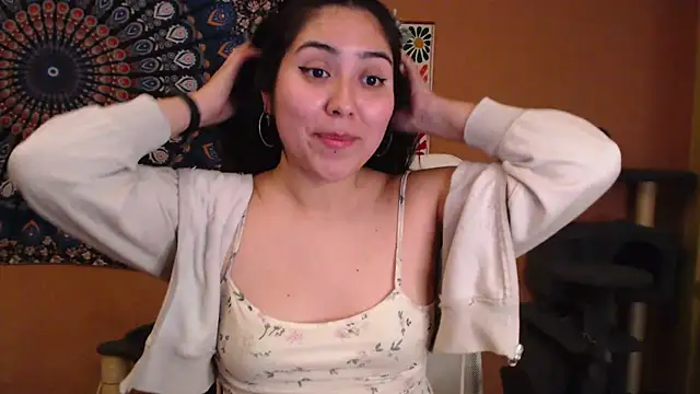 Snapshot of IntimateTales chatting on 03.11.25 IntimateTales online show from 03.11.25