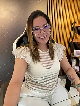 Snapshot of KellyBrooklyn_ chatting on 04.17.26 KellyBrooklyn online show from 04.17.26