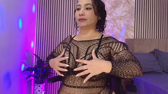 JuliRamirez online show from 01.09.26