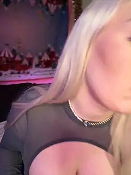 LaraHollywood online show from 01.05.25