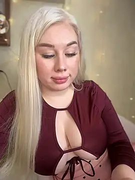 LaraHollywood online show from 01.27.25