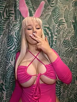 LaraHollywood online show from 04.03.26