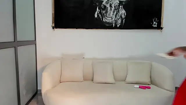 Snapshot of miss-cathy chatting on 01.29.25 miss-cathy online show from 01.29.25