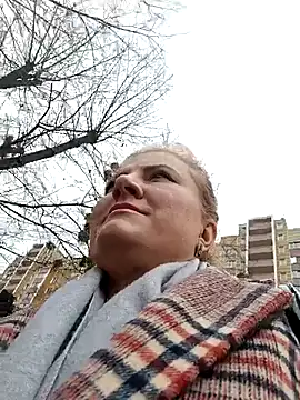 Snapshot of LizaCakes chatting on 03.13.25 LizaCakes online show from 03.13.25