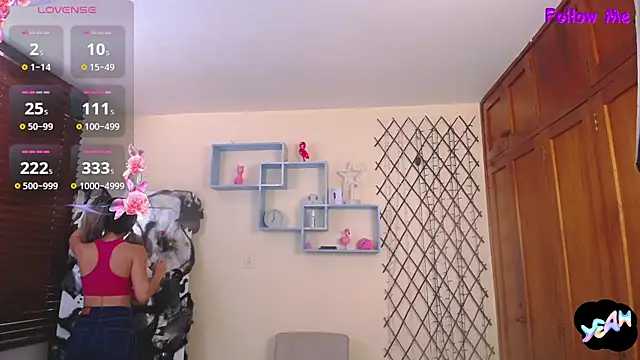 NicoleSantana online show from 10.20.25