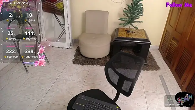 NicoleSantana online show from 11.27.25