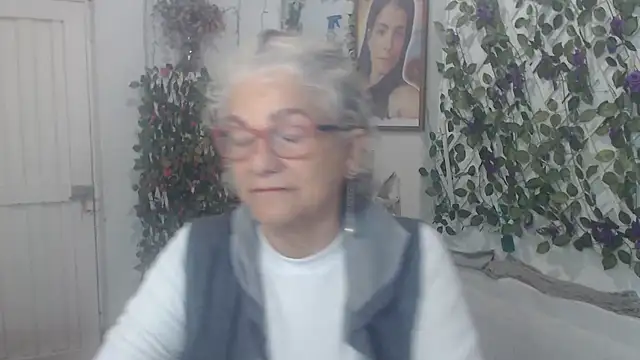 FunnyGrandma online show from 11.16.25