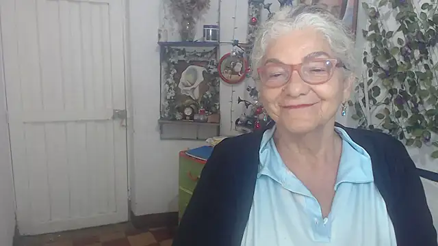 FunnyGrandma online show from 12.23.25