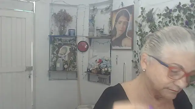 FunnyGrandma online show from 02.25.26