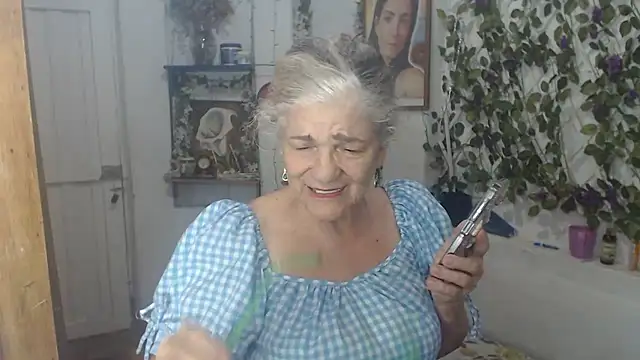 Snapshot of FunnyGrandma chatting on 07.16.26 FunnyGrandma online show from 07.16.26
