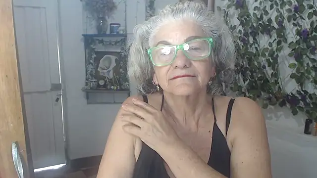 Snapshot of FunnyGrandma chatting on 07.19.26 FunnyGrandma online show from 07.19.26