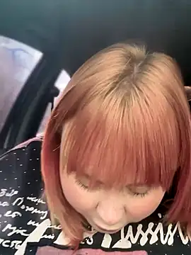 Model9798 online show from 10.06.25