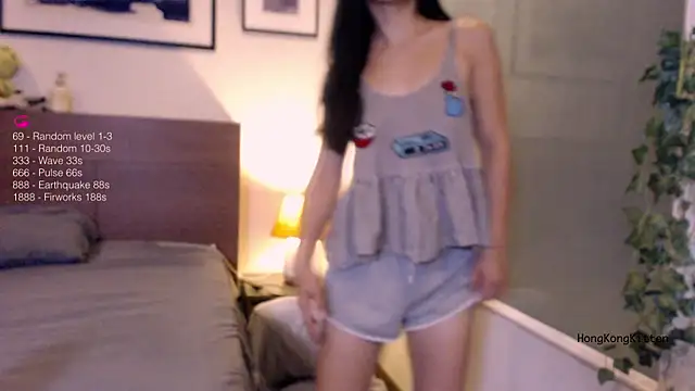 Snapshot of hongkongkitten chatting on 07.15.26 hongkongkitten online show from 07.15.26