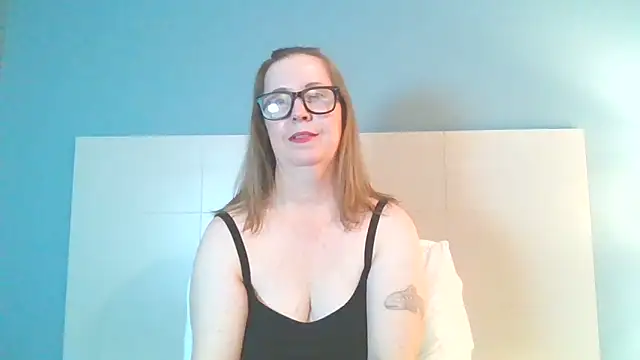 Snapshot of SweetandNaughty1 chatting on 01.01.25 SweetandNaughty1 online show from 01.01.25