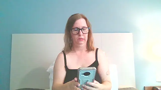 Snapshot of SweetandNaughty1 chatting on 03.18.25 SweetandNaughty1 online show from 03.18.25