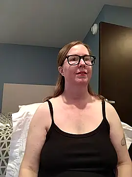 Snapshot of SweetandNaughty1 chatting on 10.18.25 SweetandNaughty1 online show from 10.18.25