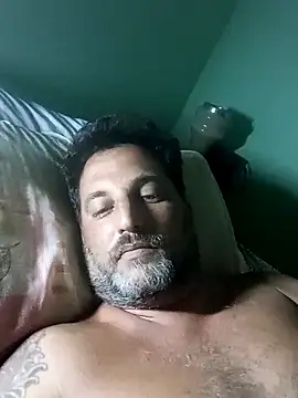 Snapshot of Reload_033 chatting on 03.25.26 Reload 033 online show from 03.25.26