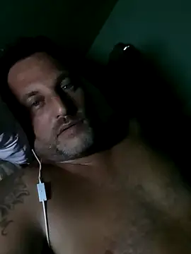 Snapshot of Reload_033 chatting on 03.27.26 Reload 033 online show from 03.27.26