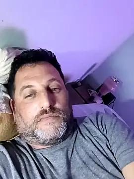 Snapshot of Reload_033 chatting on 04.10.26 Reload 033 online show from 04.10.26