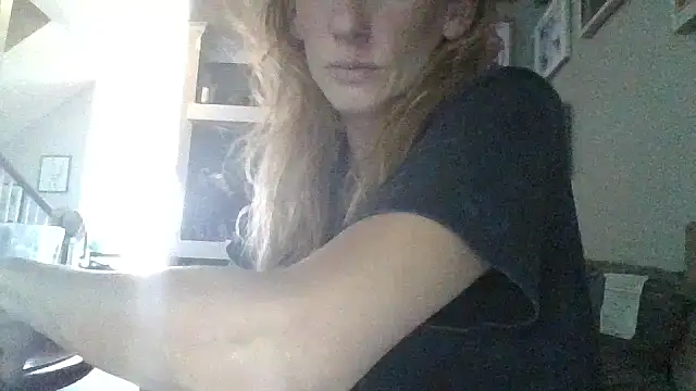 Snapshot of Rhodesxox chatting on 10.09.25 Rhodesxox online show from 10.09.25