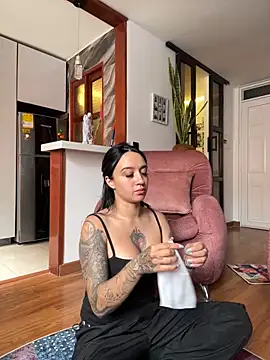 EmmyEvans1 online show from 02.06.25